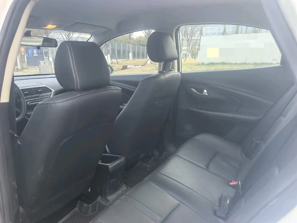 2019 ChangAn Alsvin 1.5L 107HP L4 5DCT,autocango,china used car exporter,china ev exporter,chinese used car exporter,chinese used ev exporter