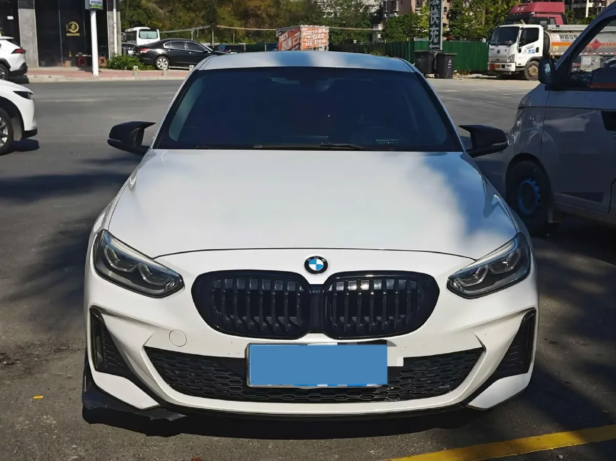 2021 BMW 1 Series 1.5T 140HP L3 7DCT,autocango,china used car exporter,china ev exporter,chinese used car exporter,chinese used ev exporter