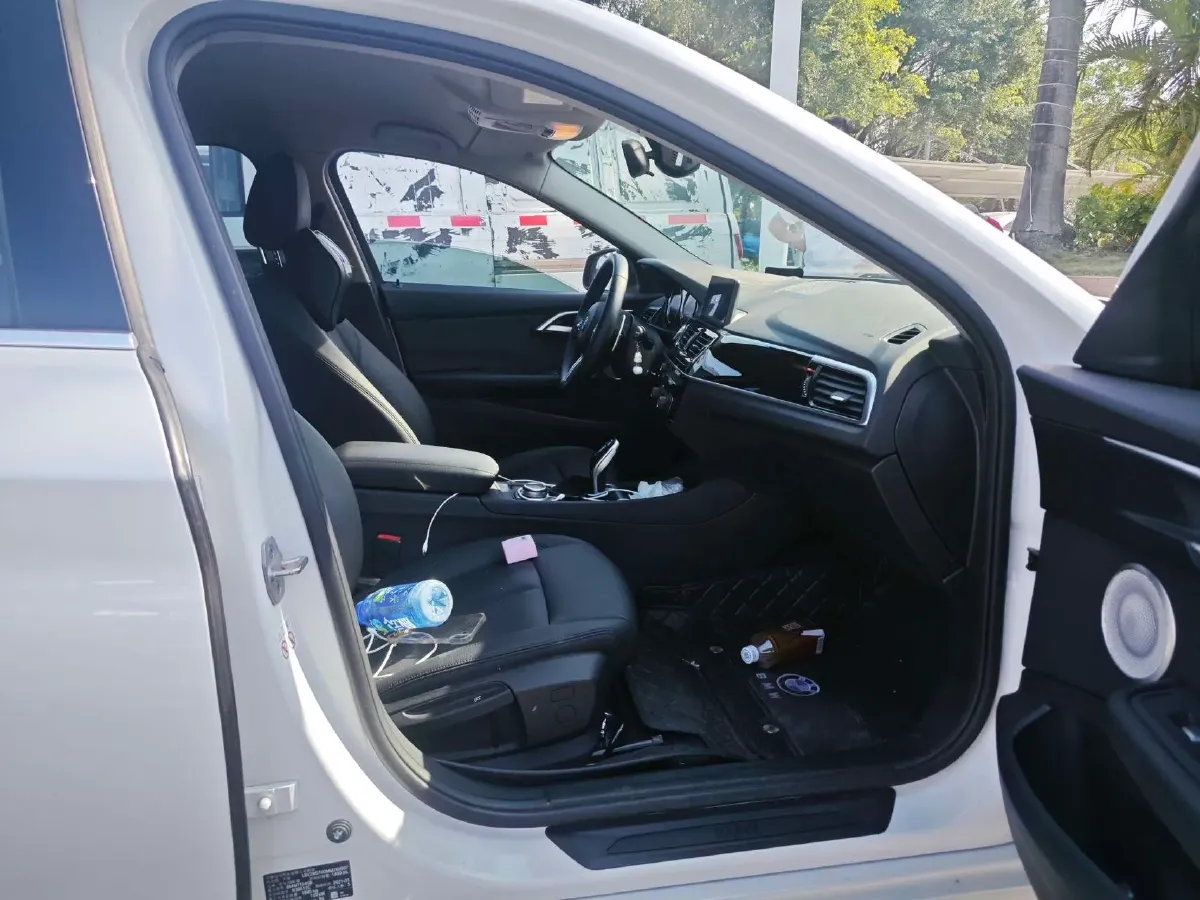 2021 BMW 1 Series 1.5T 140HP L3 7DCT,autocango,china used car exporter,china ev exporter,chinese used car exporter,chinese used ev exporter