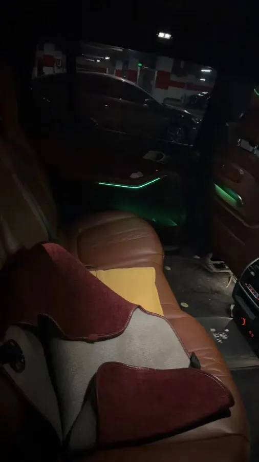 2023 BMW X7 3.0T 381HP L6 8AT,autocango,china used car exporter,china ev exporter,chinese used car exporter,chinese used ev exporter