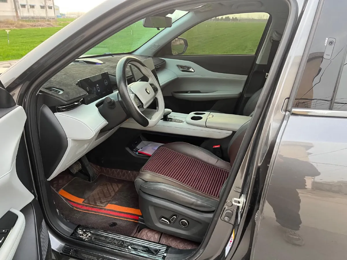 2025 ChangAn UNI-Z 1.5T 188HP L4 7DCT,autocango,china used car exporter,china ev exporter,chinese used car exporter,chinese used ev exporter