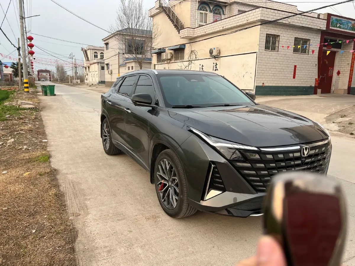 2025 ChangAn UNI-Z 1.5T 188HP L4 7DCT,autocango,china used car exporter,china ev exporter,chinese used car exporter,chinese used ev exporter