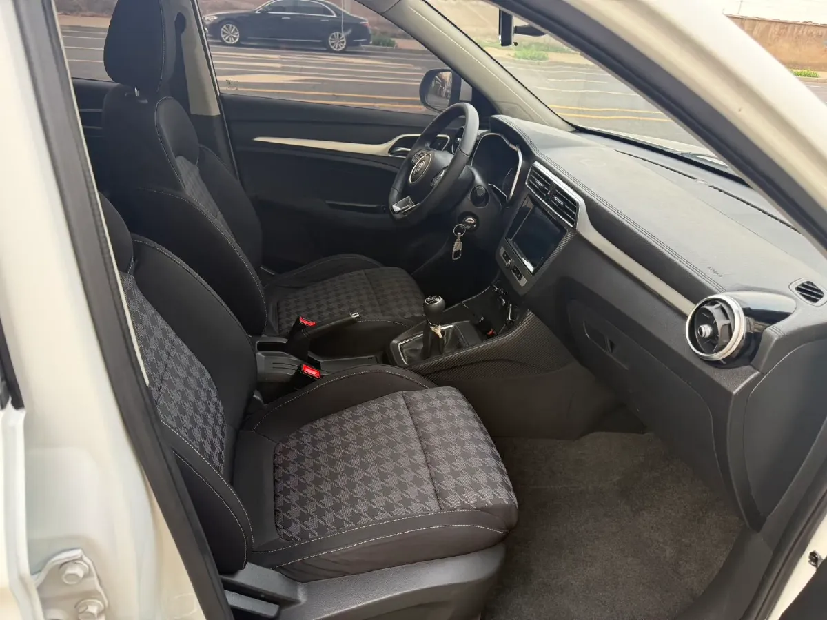 2017 MG ZS 1.5L 120HP L4 5MT,autocango,china used car exporter,china ev exporter,chinese used car exporter,chinese used ev exporter