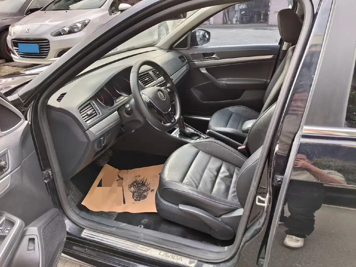 2015 Volkswagen Lavida 1.6L 110HP L4 6AT,autocango,china used car exporter,china ev exporter,chinese used car exporter,chinese used ev exporter