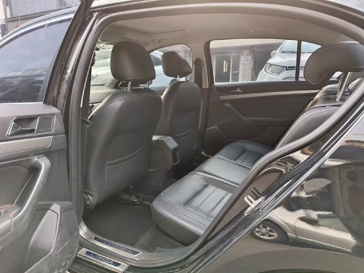 2015 Volkswagen Lavida 1.6L 110HP L4 6AT,autocango,china used car exporter,china ev exporter,chinese used car exporter,chinese used ev exporter