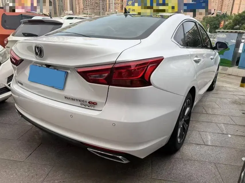 2022 ChangAn Raeton CC 1.5T 188HP L4 7DCT,autocango,china used car exporter,china ev exporter,chinese used car exporter,chinese used ev exporter
