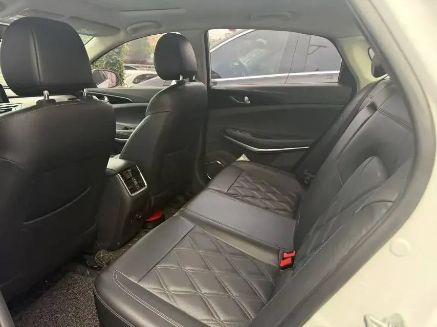 2022 ChangAn Raeton CC 1.5T 188HP L4 7DCT,autocango,china used car exporter,china ev exporter,chinese used car exporter,chinese used ev exporter