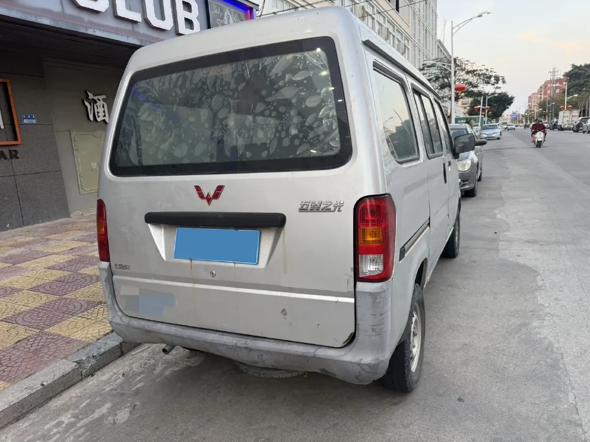 2015 WuLing ZhiGuang 1.2L 82HP L4 5MT,autocango,china used car exporter,china ev exporter,chinese used car exporter,chinese used ev exporter