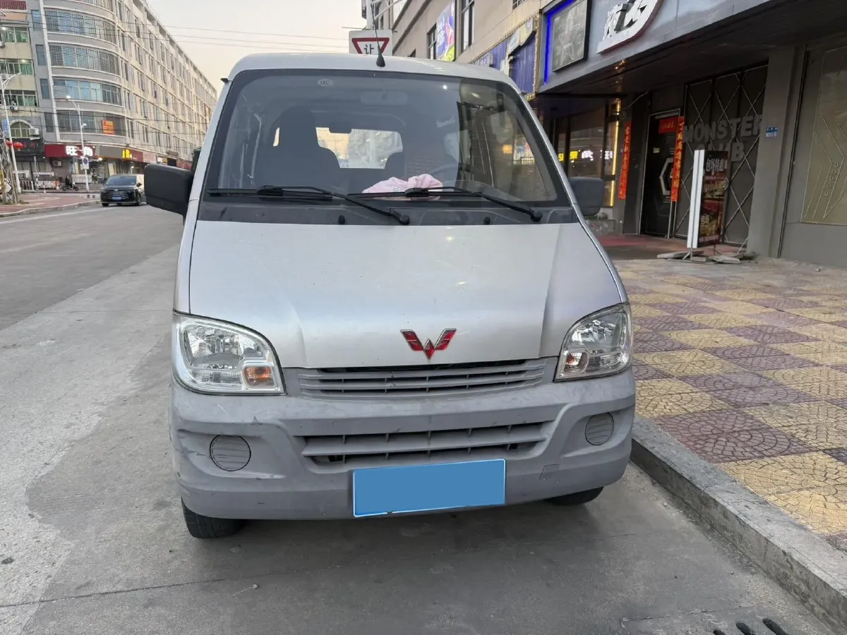 2015 WuLing ZhiGuang 1.2L 82HP L4 5MT,autocango,china used car exporter,china ev exporter,chinese used car exporter,chinese used ev exporter