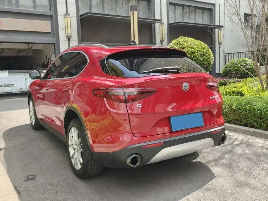 2017 Jaguar XE 2.0T 240HP L4 8AT,autocango,china used car exporter,china ev exporter,chinese used car exporter,chinese used ev exporter