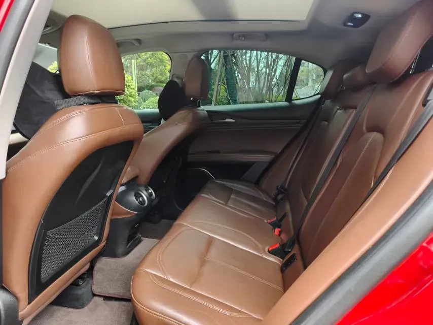 2017 Jaguar XE 2.0T 240HP L4 8AT,autocango,china used car exporter,china ev exporter,chinese used car exporter,chinese used ev exporter