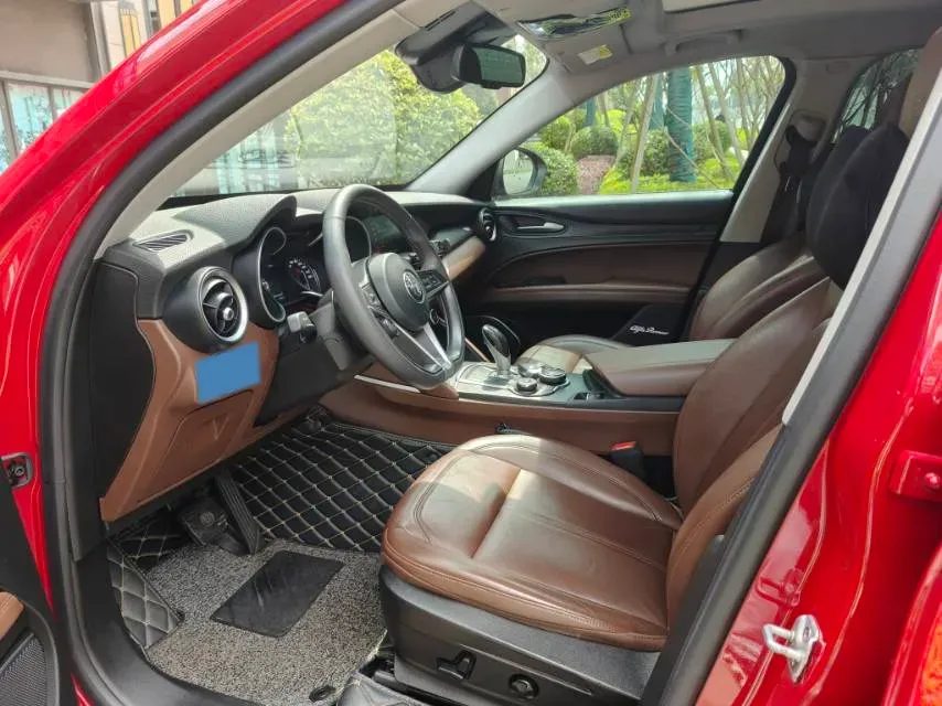 2017 Jaguar XE 2.0T 240HP L4 8AT,autocango,china used car exporter,china ev exporter,chinese used car exporter,chinese used ev exporter