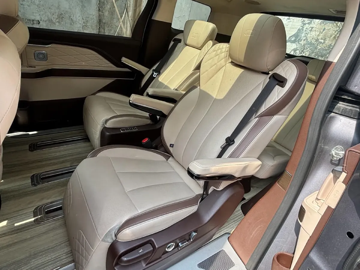 2023 Bestune M9 2.0T 252HP L4 8AT,autocango,china used car exporter,china ev exporter,chinese used car exporter,chinese used ev exporter