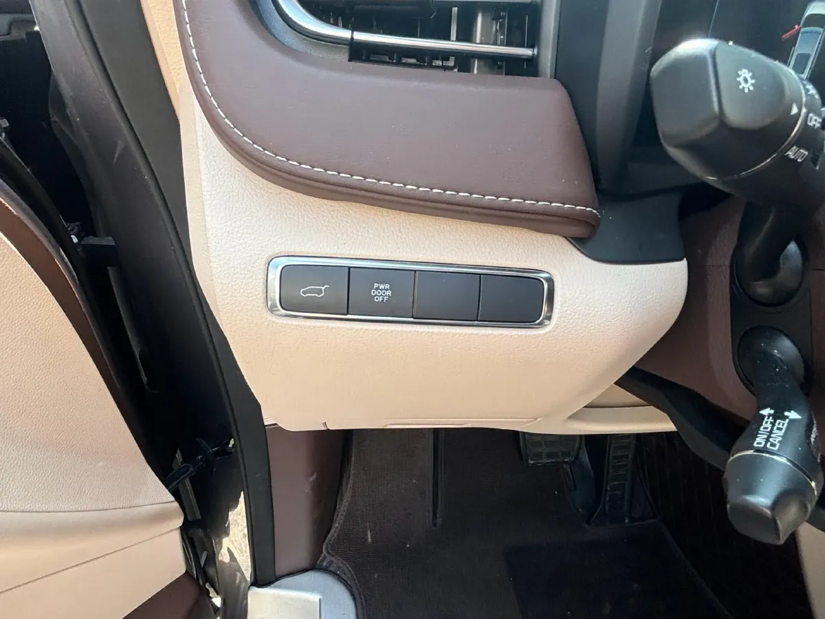 2023 Bestune M9 2.0T 252HP L4 8AT,autocango,china used car exporter,china ev exporter,chinese used car exporter,chinese used ev exporter