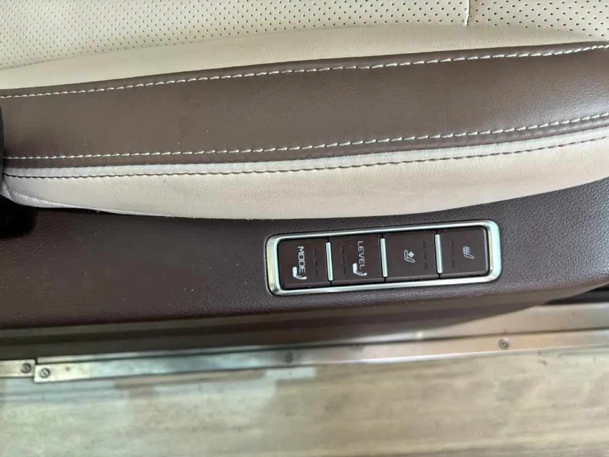 2023 Bestune M9 2.0T 252HP L4 8AT,autocango,china used car exporter,china ev exporter,chinese used car exporter,chinese used ev exporter