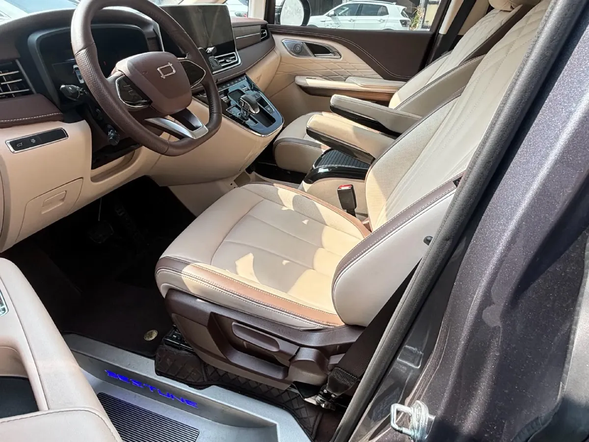 2023 Bestune M9 2.0T 252HP L4 8AT,autocango,china used car exporter,china ev exporter,chinese used car exporter,chinese used ev exporter