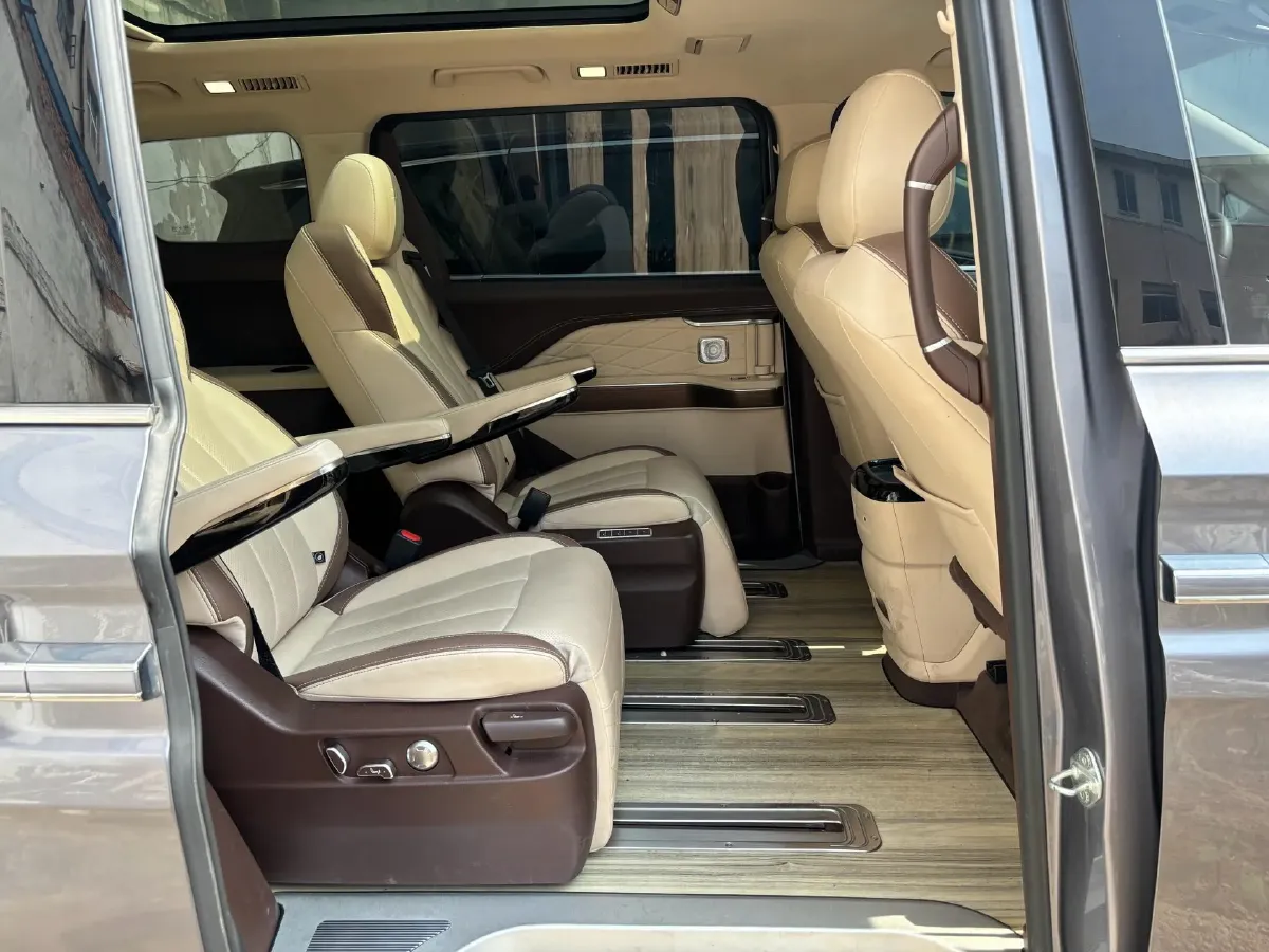 2023 Bestune M9 2.0T 252HP L4 8AT,autocango,china used car exporter,china ev exporter,chinese used car exporter,chinese used ev exporter