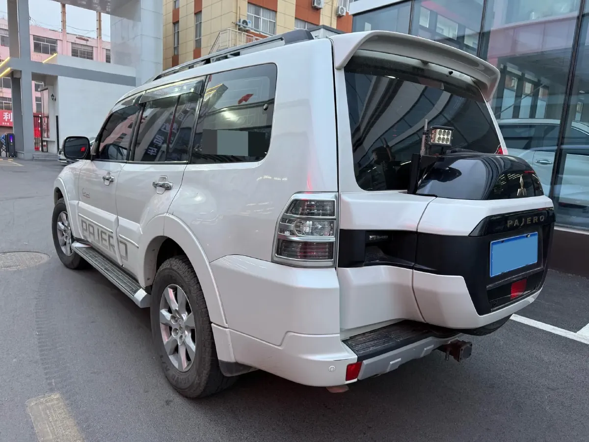 2018 Mitsubishi Pajero 3.0L 174HP V6 5AT,autocango,china used car exporter,china ev exporter,chinese used car exporter,chinese used ev exporter