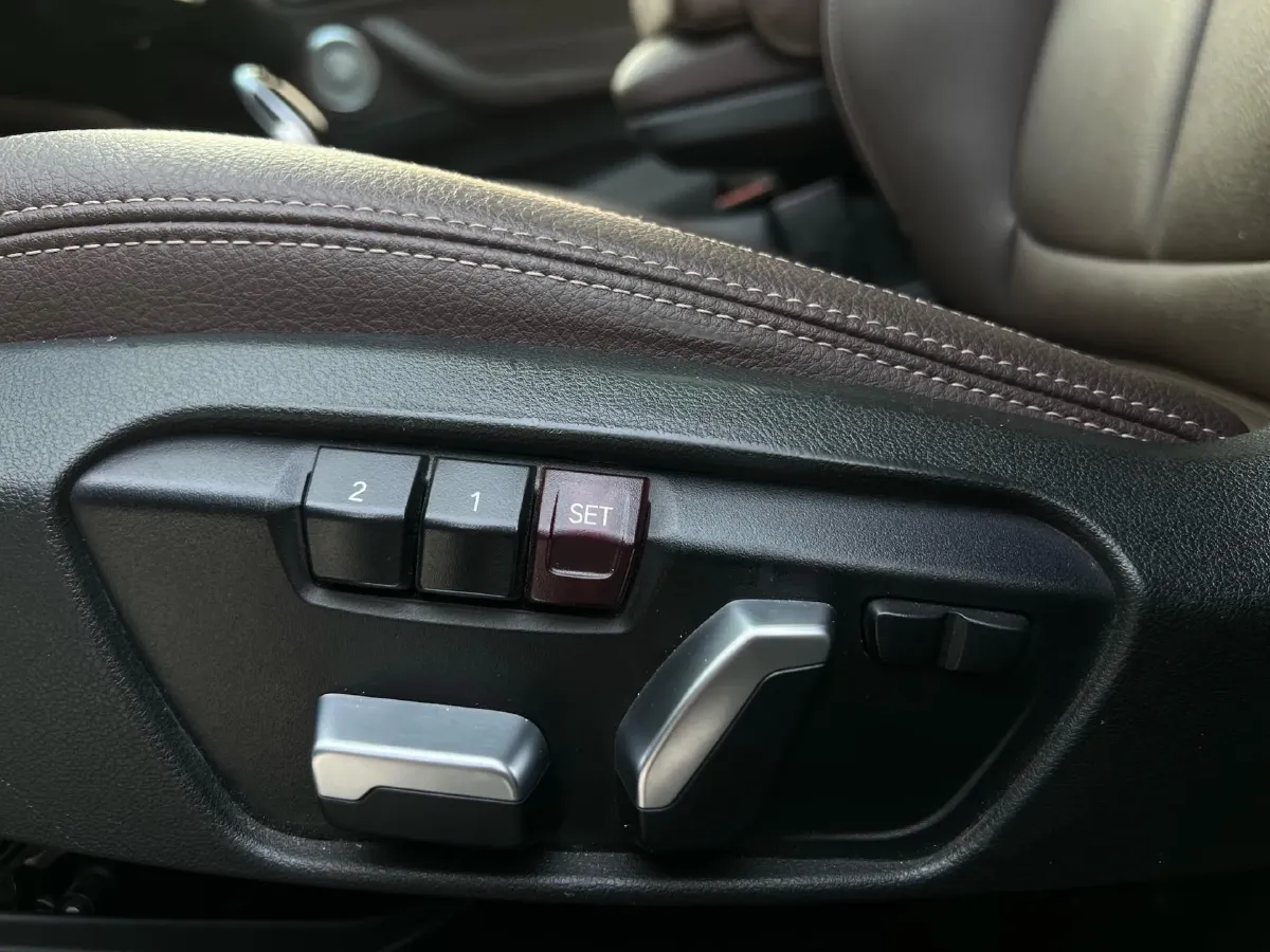 2022 BMW X1 1.5T 140HP L3 7DCT,autocango,china used car exporter,china ev exporter,chinese used car exporter,chinese used ev exporter