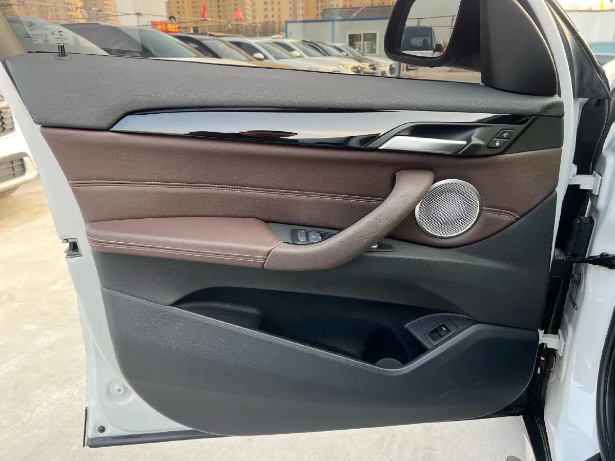 2022 BMW X1 1.5T 140HP L3 7DCT,autocango,china used car exporter,china ev exporter,chinese used car exporter,chinese used ev exporter