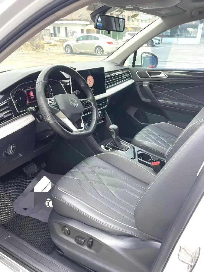 2023 Volkswagen Tiguan L 1.5T 160HP L4 7DCT,autocango,china used car exporter,china ev exporter,chinese used car exporter,chinese used ev exporter