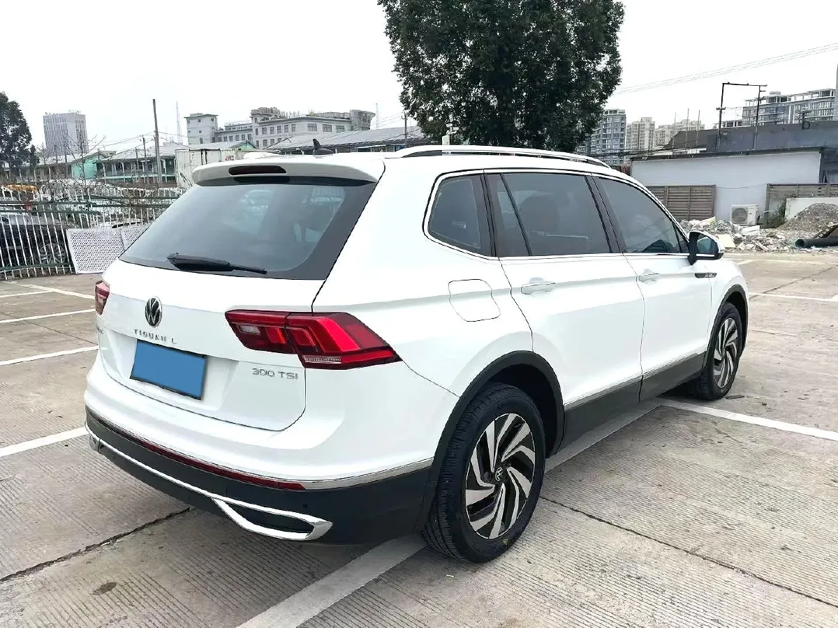 2023 Volkswagen Tiguan L 1.5T 160HP L4 7DCT,autocango,china used car exporter,china ev exporter,chinese used car exporter,chinese used ev exporter