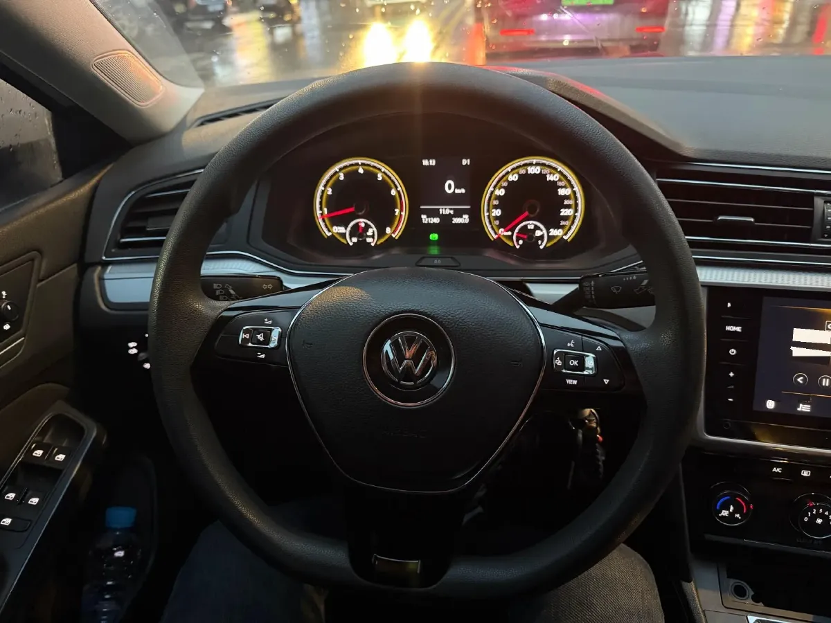 2019 Volkswagen T-Cross 1.4T 150HP L4 7DCT,autocango,china used car exporter,china ev exporter,chinese used car exporter,chinese used ev exporter