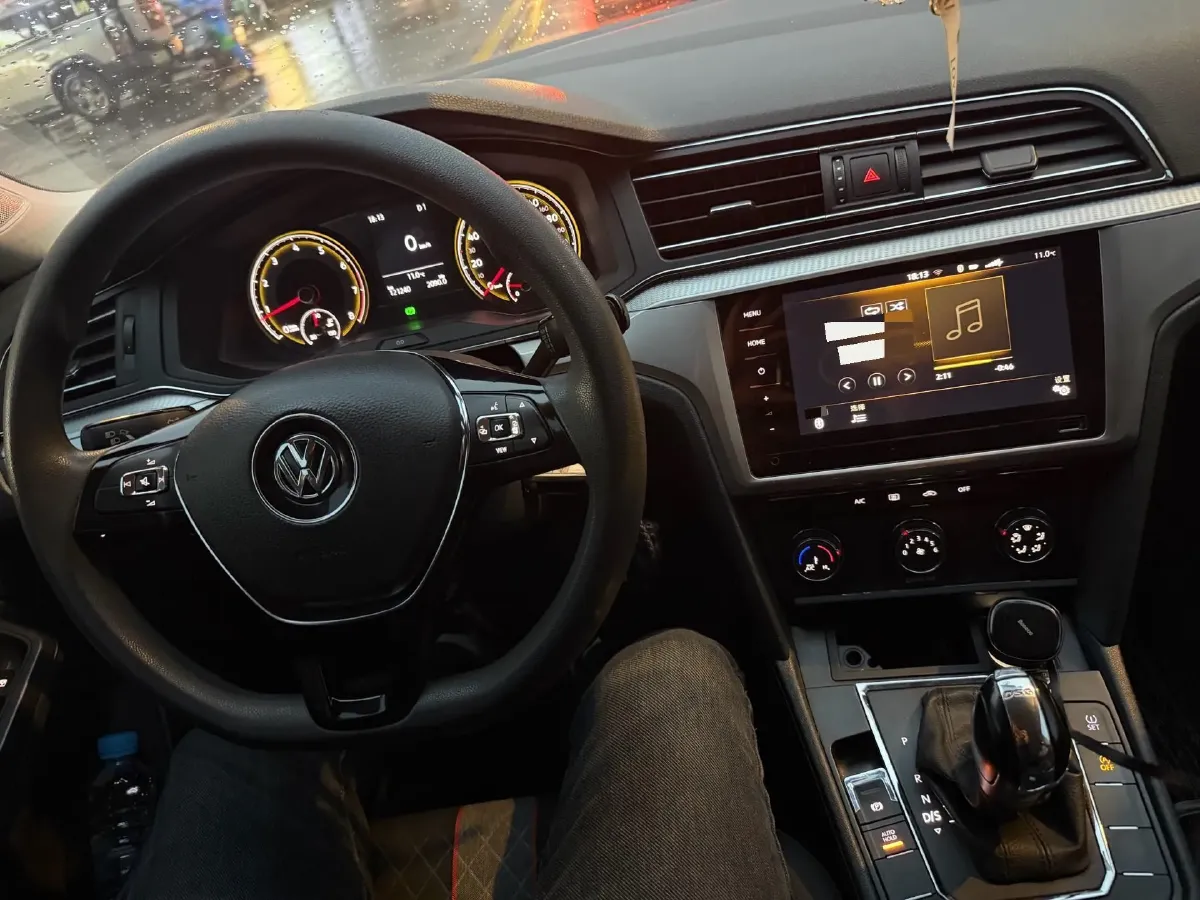 2019 Volkswagen T-Cross 1.4T 150HP L4 7DCT,autocango,china used car exporter,china ev exporter,chinese used car exporter,chinese used ev exporter