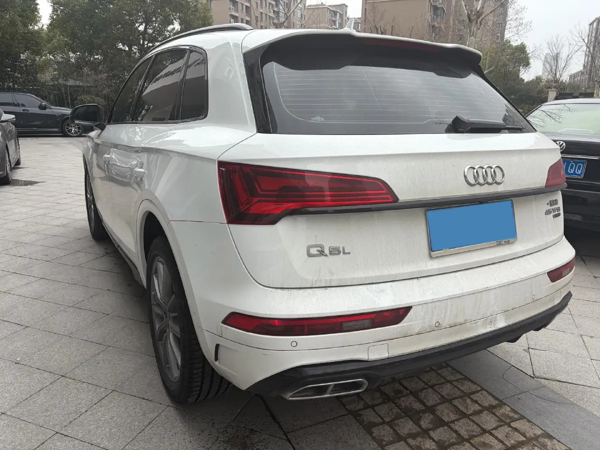 2022 Audi Q5L Sportback 2.0T 190HP L4 7DCT,autocango,china used car exporter,china ev exporter,chinese used car exporter,chinese used ev exporter
