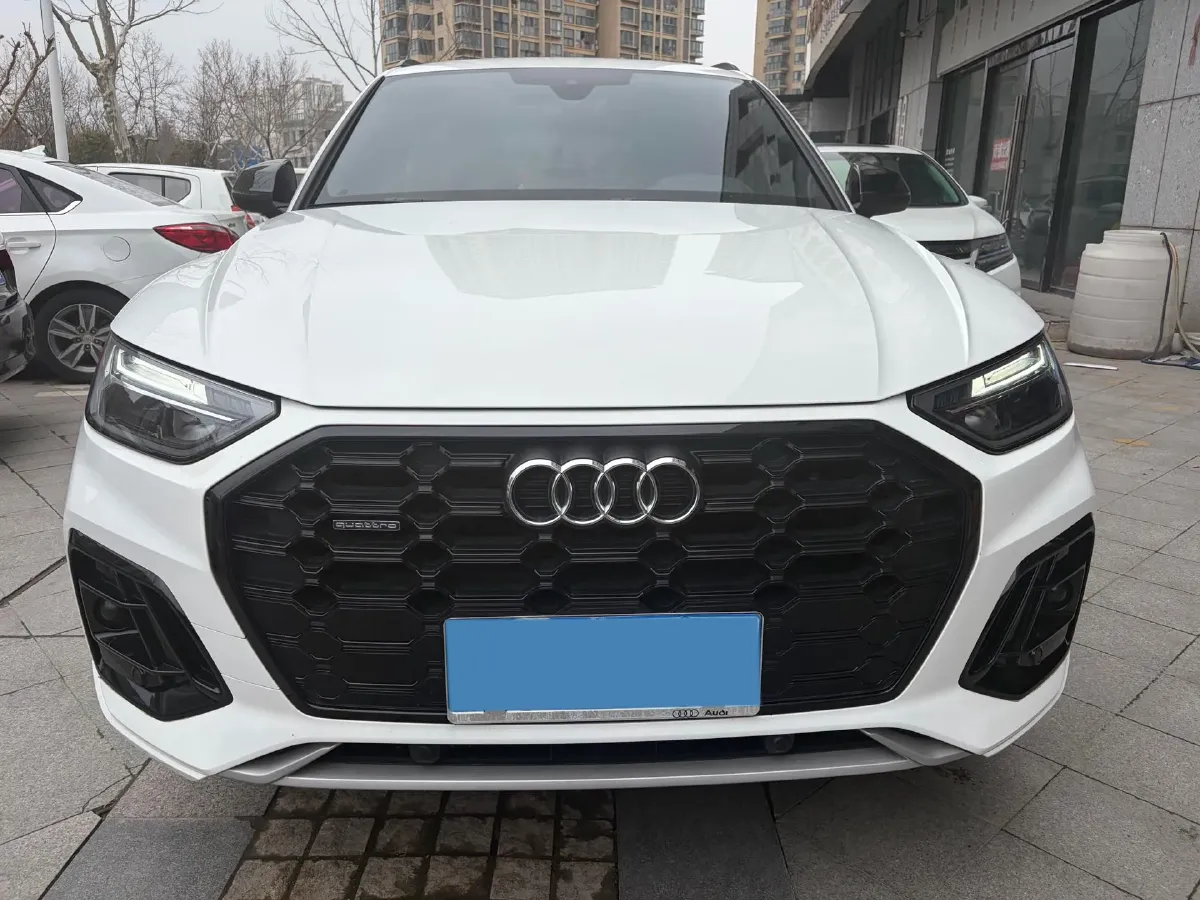 2022 Audi Q5L Sportback 2.0T 190HP L4 7DCT,autocango,china used car exporter,china ev exporter,chinese used car exporter,chinese used ev exporter