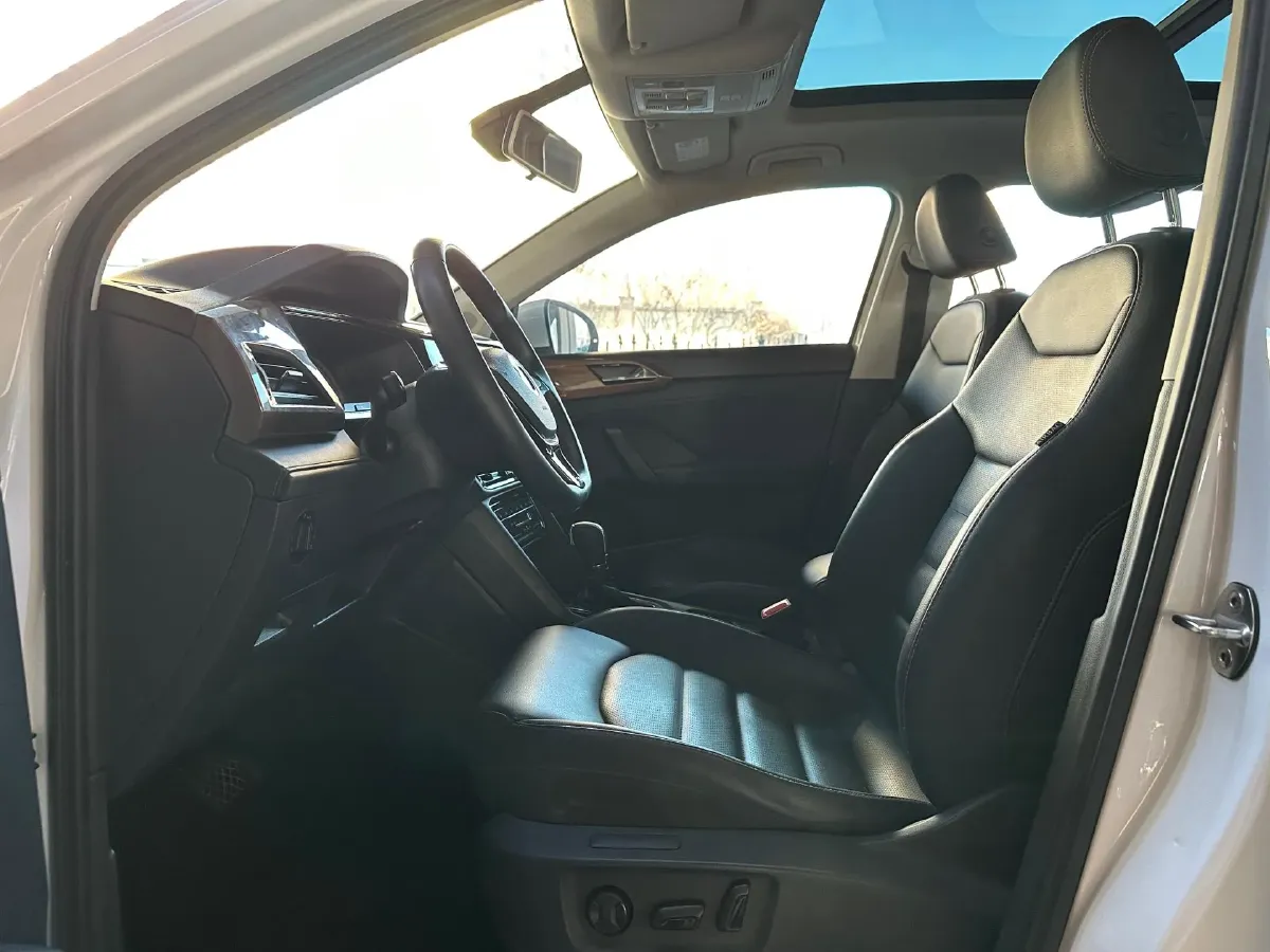 2021 Volkswagen Tharu 1.4T 150HP L4 7DCT,autocango,china used car exporter,china ev exporter,chinese used car exporter,chinese used ev exporter