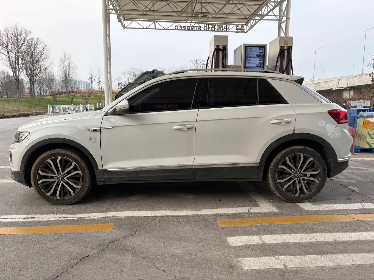 2021 Volkswagen T-Roc 1.4T 150HP L4 7DCT,autocango,china used car exporter,china ev exporter,chinese used car exporter,chinese used ev exporter