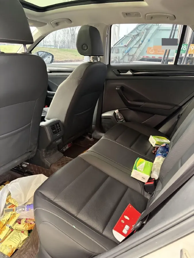 2021 Volkswagen T-Roc 1.4T 150HP L4 7DCT,autocango,china used car exporter,china ev exporter,chinese used car exporter,chinese used ev exporter