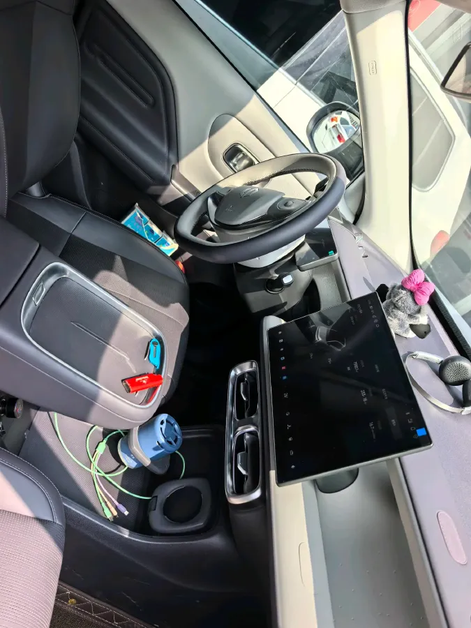 2025 Leapmotor B10 BEV 56.2KWH,autocango,china used car exporter,china ev exporter,chinese used car exporter,chinese used ev exporter