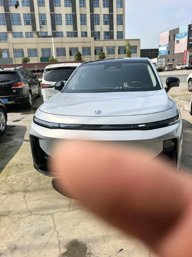 2025 Leapmotor B10 BEV 56.2KWH,autocango,china used car exporter,china ev exporter,chinese used car exporter,chinese used ev exporter