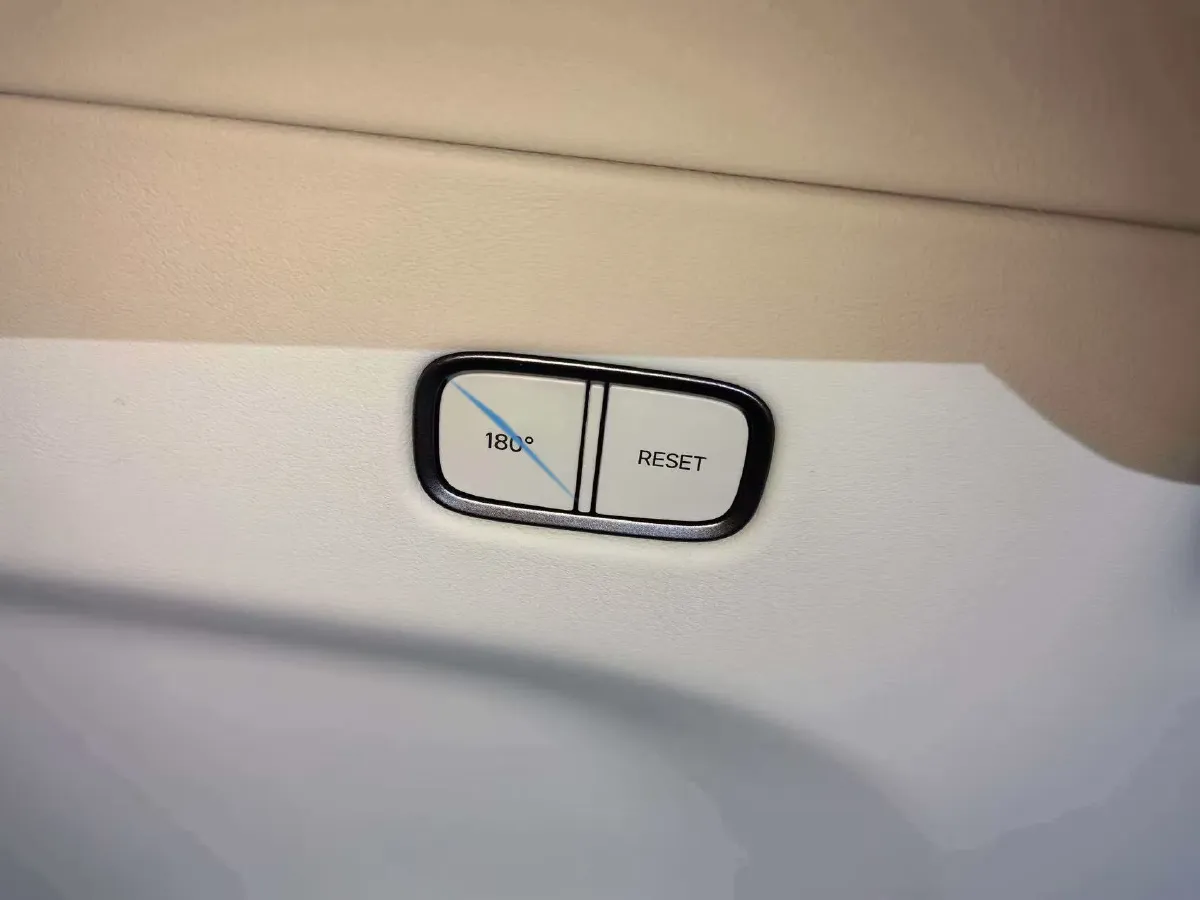 2025 Li MEGA BEV,autocango,china used car exporter,china ev exporter,chinese used car exporter,chinese used ev exporter