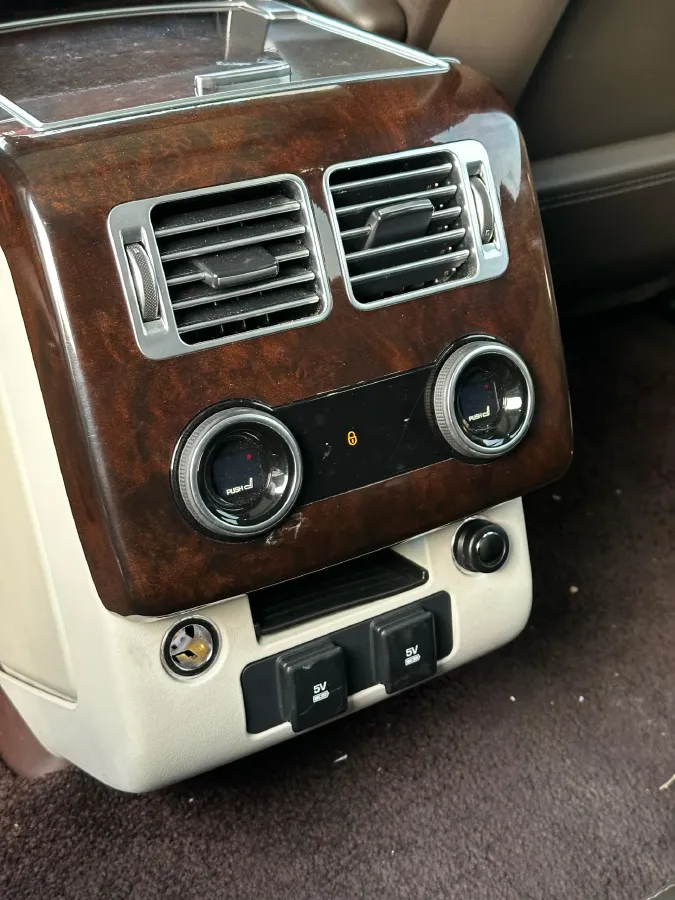 2020 Land Rover Range Rover 3.0T 400HP L6 8AT,autocango,china used car exporter,china ev exporter,chinese used car exporter,chinese used ev exporter