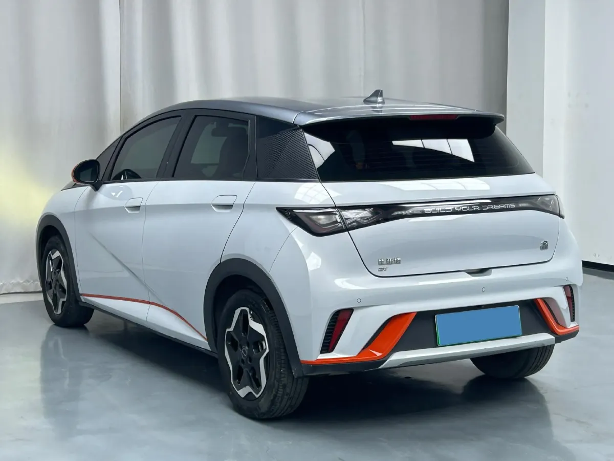 2021 Ford Escort 1.5L 122HP L3 6AT,autocango,china used car exporter,china ev exporter,chinese used car exporter,chinese used ev exporter