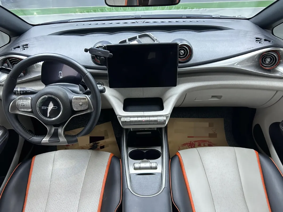 2021 Ford Escort 1.5L 122HP L3 6AT,autocango,china used car exporter,china ev exporter,chinese used car exporter,chinese used ev exporter