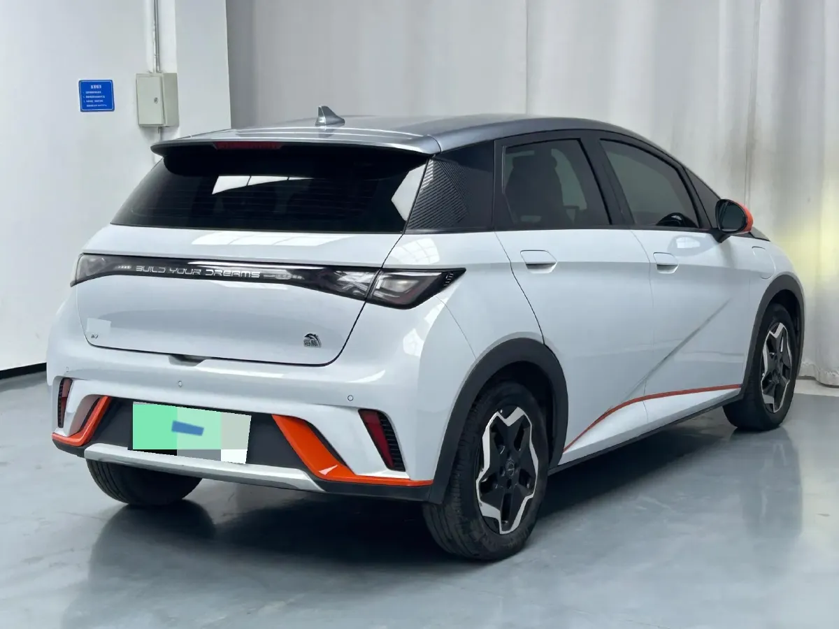 2021 Ford Escort 1.5L 122HP L3 6AT,autocango,china used car exporter,china ev exporter,chinese used car exporter,chinese used ev exporter