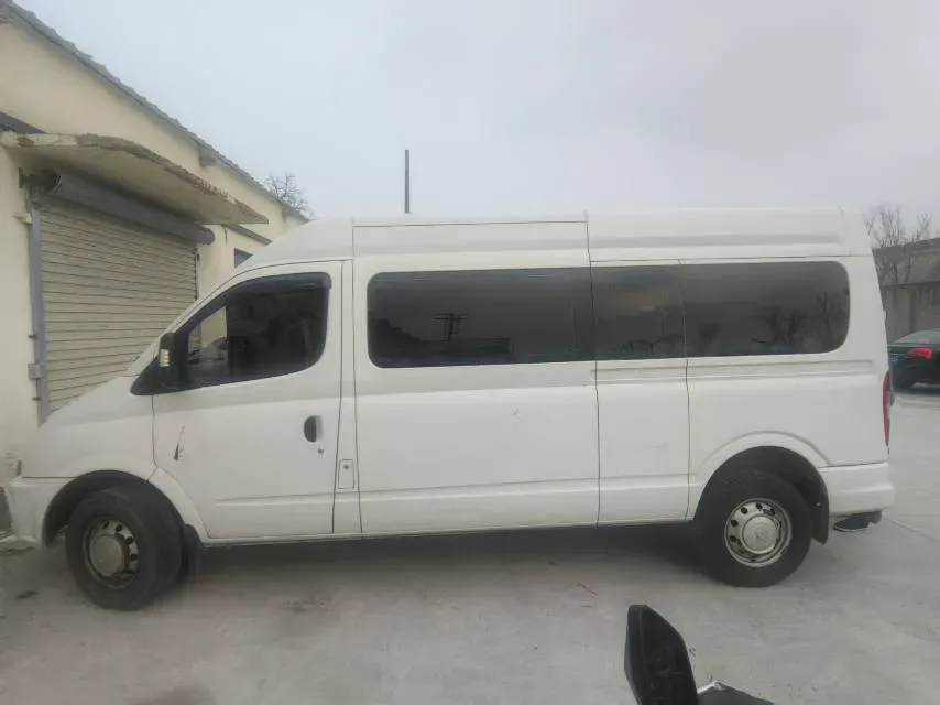 2021 MAXUS XinTu V80 2.0T 127HP L4 6MT,autocango,china used car exporter,china ev exporter,chinese used car exporter,chinese used ev exporter