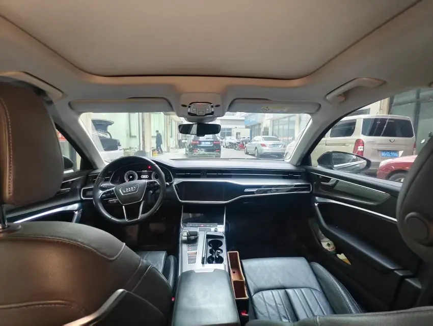 2020 Audi A6L 2.0T 190HP L4 7DCT,autocango,china used car exporter,china ev exporter,chinese used car exporter,chinese used ev exporter