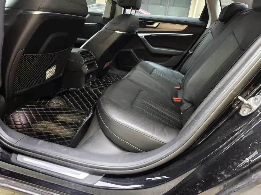 2020 Audi A6L 2.0T 190HP L4 7DCT,autocango,china used car exporter,china ev exporter,chinese used car exporter,chinese used ev exporter