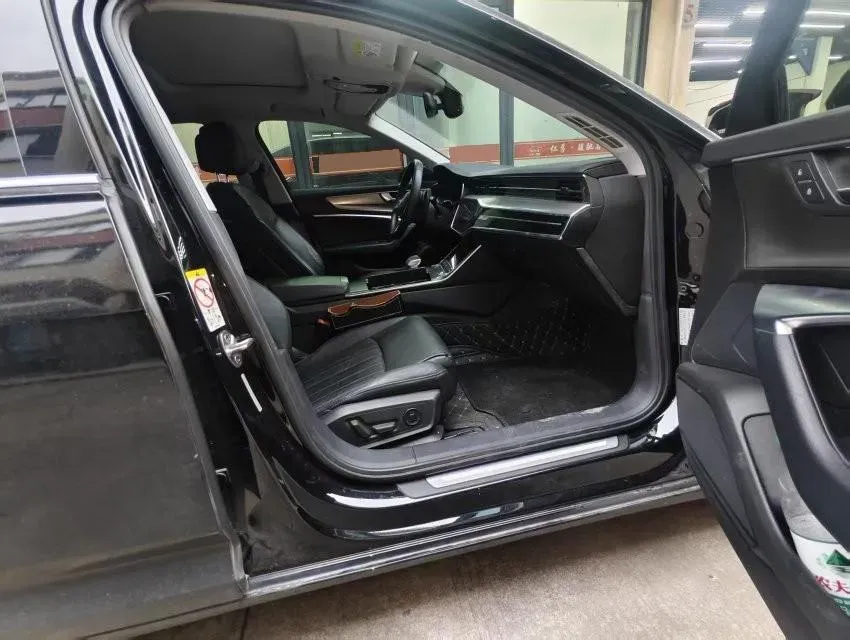 2020 Audi A6L 2.0T 190HP L4 7DCT,autocango,china used car exporter,china ev exporter,chinese used car exporter,chinese used ev exporter