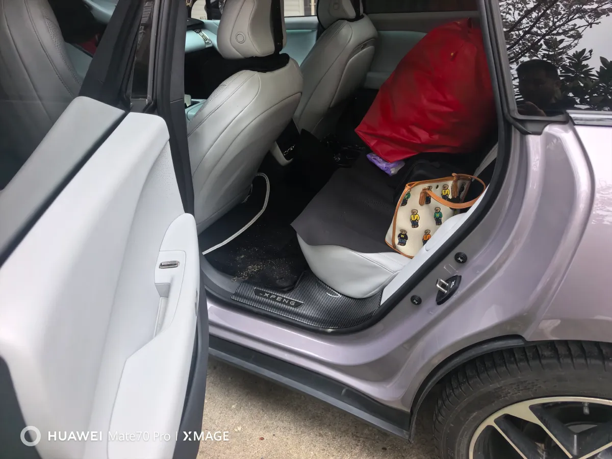 2024 Xpeng P7+ BEV 76.3KWH,autocango,china used car exporter,china ev exporter,chinese used car exporter,chinese used ev exporter