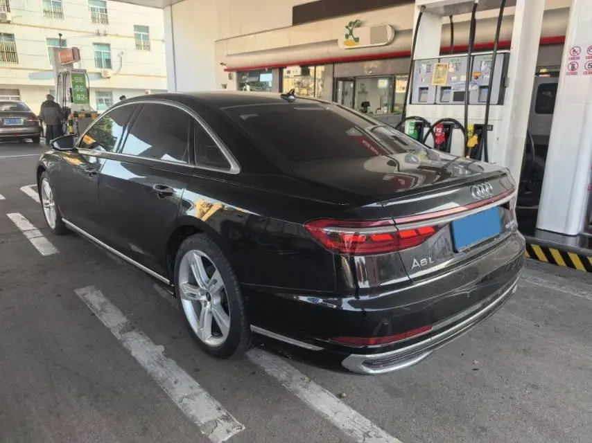 2024 Audi A8 3.0T 286HP V6 8AT,autocango,china used car exporter,china ev exporter,chinese used car exporter,chinese used ev exporter