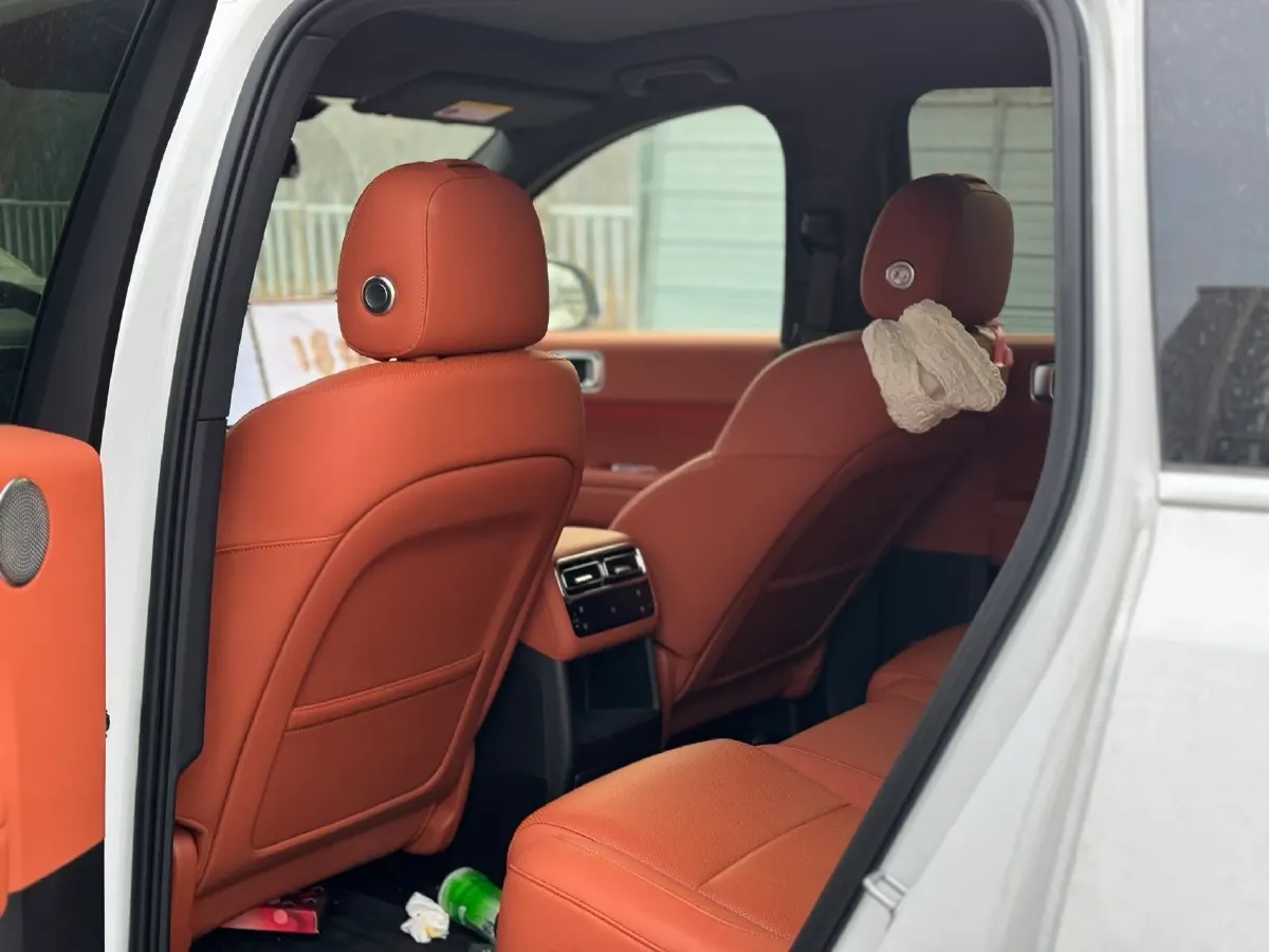 2024 Li L6 Range Extended 154HP L4 REEV 36.8KWH,autocango,china used car exporter,china ev exporter,chinese used car exporter,chinese used ev exporter