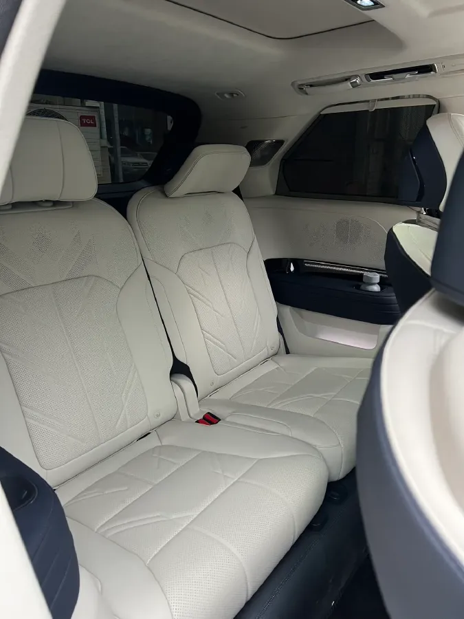 2025 Zeekr 9X 2.0T 279HP L4 1DHT PHEV,autocango,china used car exporter,china ev exporter,chinese used car exporter,chinese used ev exporter