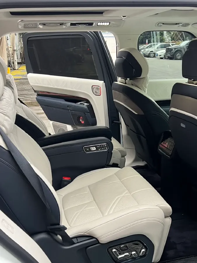 2025 Zeekr 9X 2.0T 279HP L4 1DHT PHEV,autocango,china used car exporter,china ev exporter,chinese used car exporter,chinese used ev exporter