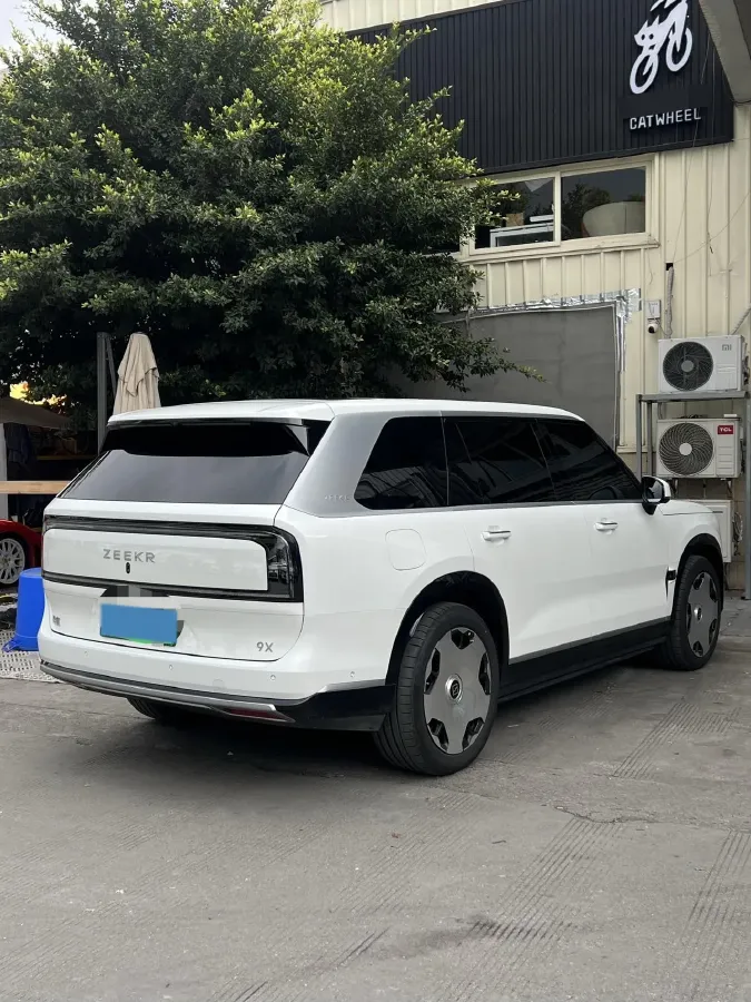 2025 Zeekr 9X 2.0T 279HP L4 1DHT PHEV,autocango,china used car exporter,china ev exporter,chinese used car exporter,chinese used ev exporter